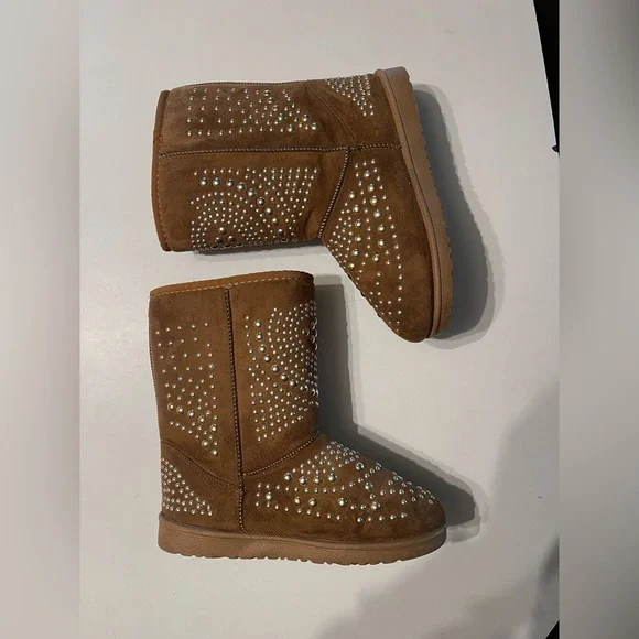 YJL Chestnut Studded Faux Suede Winter Boots Size 8 Boho Rockstar Bling - Picture 6 of 9